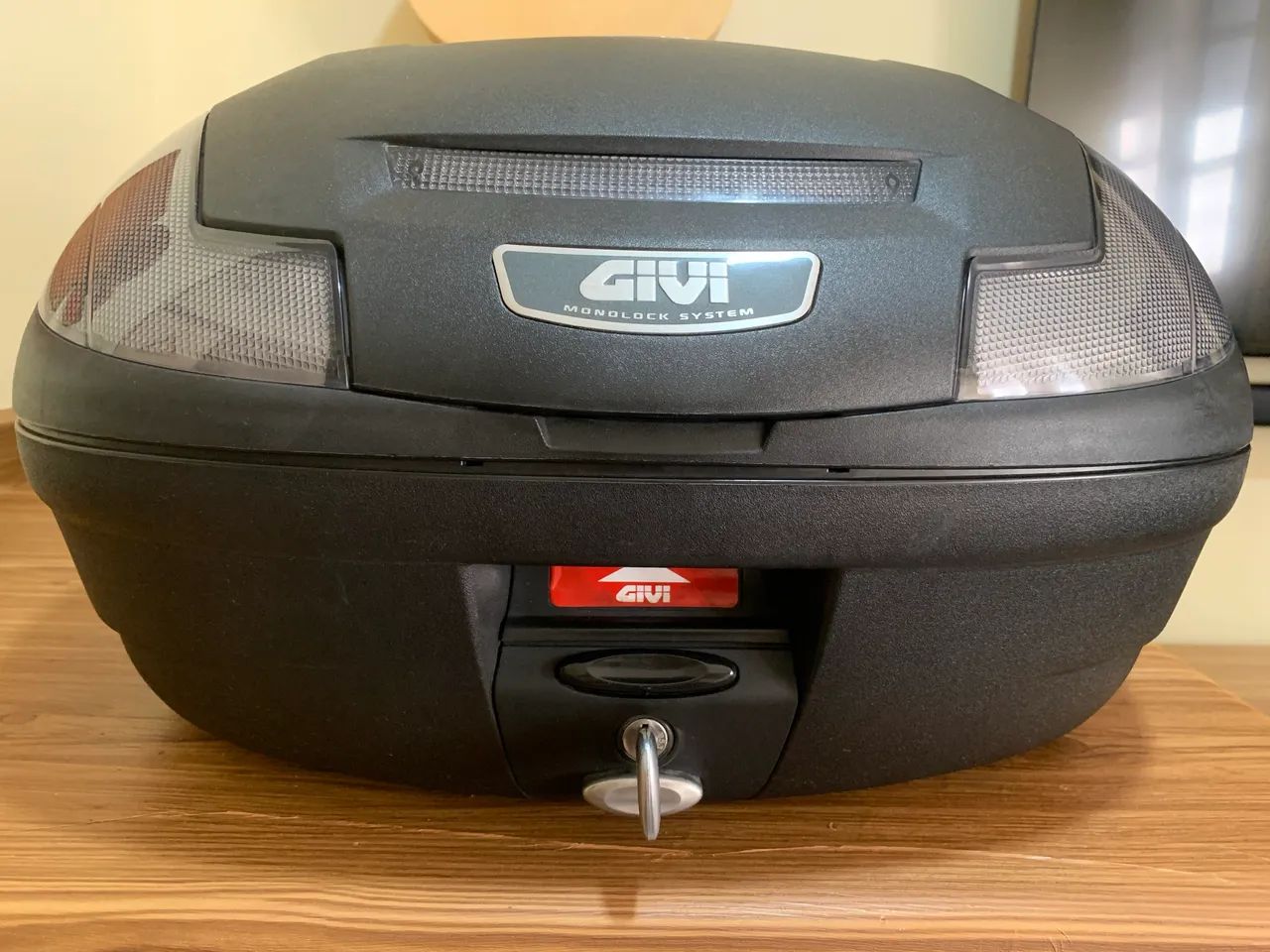 Baú Traseiro GIVI E47  + Baús Laterais GIVI E21