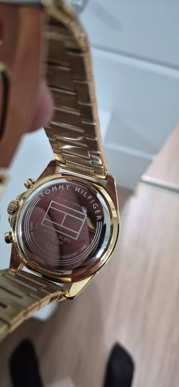 ? RELÓGIO TOMMY HILFIGER ORIGINAL - DOURADO | IMPECÁVEL - Foto 5