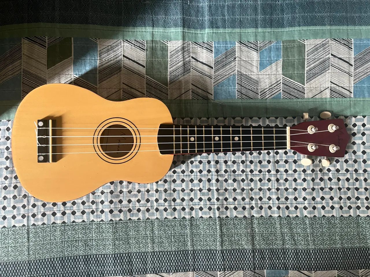 UKULELE MAKANU