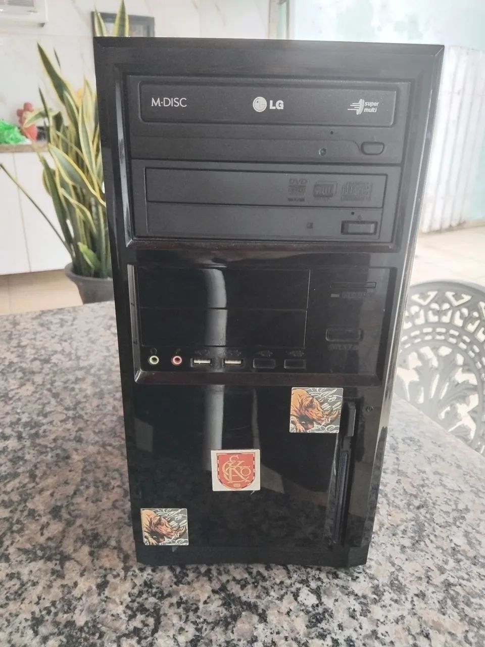 Computador básico antigo para estudar 
