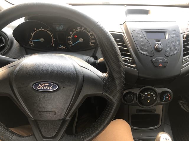 Vendo New Fiesta 1.5 S Hatch - ano 2015 - Foto 8
