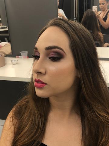 Maquiagem profissional para festas - Foto 4
