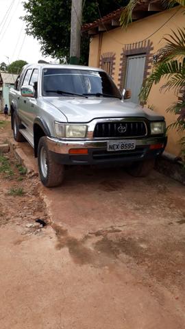 Hilux ano 2002 R$33,000