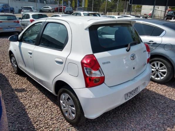 Toyota Etios Hatch XS 1.5L (Flex) - Foto 6