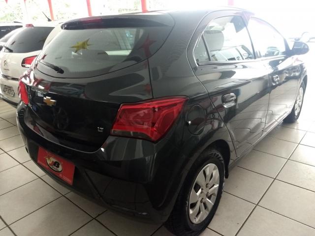 GM - CHEVROLET ONIX HATCH LT 1.0 8V FLEXPOWER 5P MEC. - Foto 5