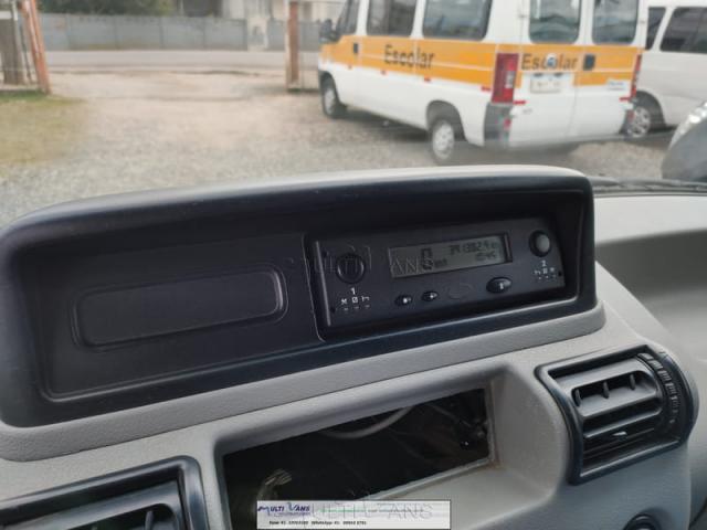 RENAULT MASTER MINIBUS L2H2 2.5DCI 16v(PackClim16Lug.) 3P Comp 2008 - Foto 18