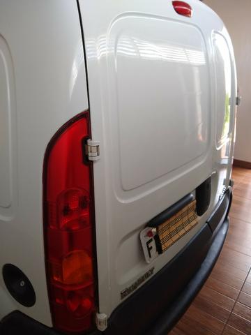 Vende se uma kangoo ano 2013 ar condicionado alarme direção hidraulica - Foto 16