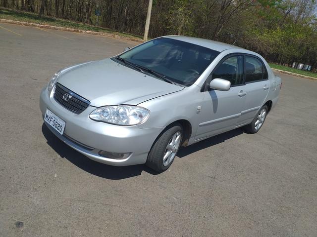 Vendo ou troco + valor corola xli 2008 1.8 - Foto 2
