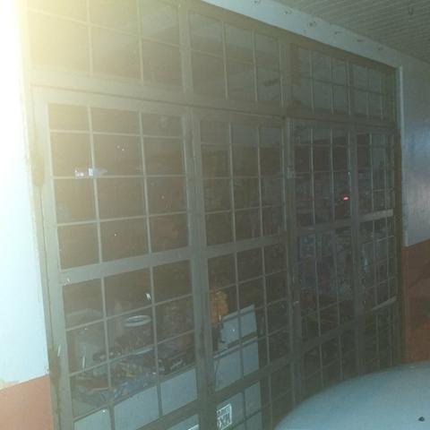 Porta para comercio