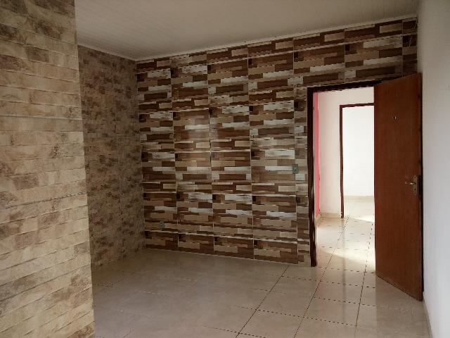 Alugo casa