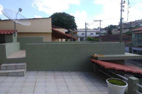 Vendo- Casa com três dormitórios, a 1 km do Centro de São Lourenço! - Foto 5