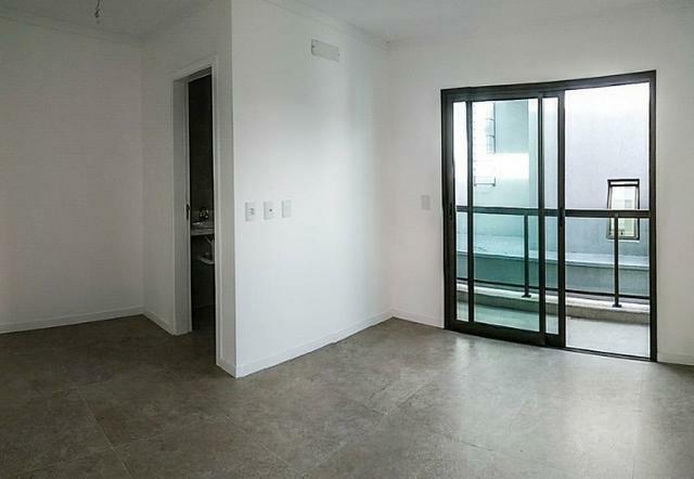 Casas de alto padrão em condomínio vizinho ao shopping - Foto 16