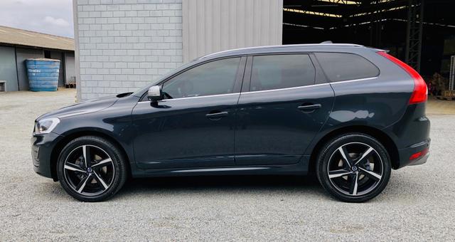 Volvo XC60 T6 R-Design,IPVA 2020 Pago,Aceita Troca,Único dono,Baixa Km !! - Foto 4