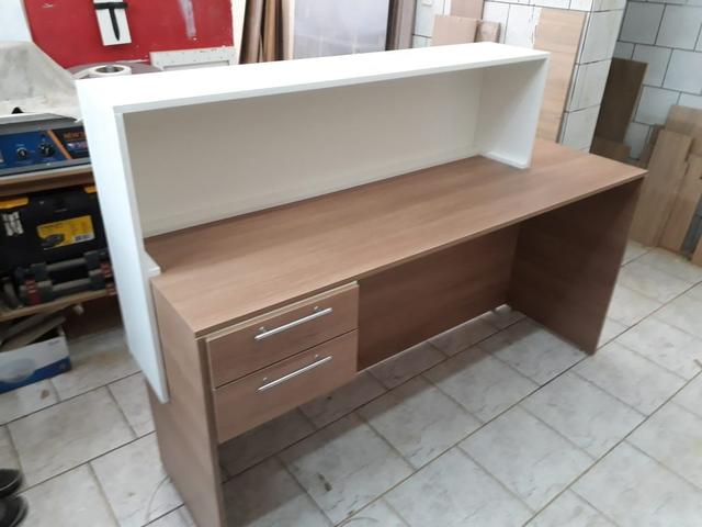 Balcão Amadeirado com Branco - Recepção Loja Escritorio Consultório Salão - Foto 3