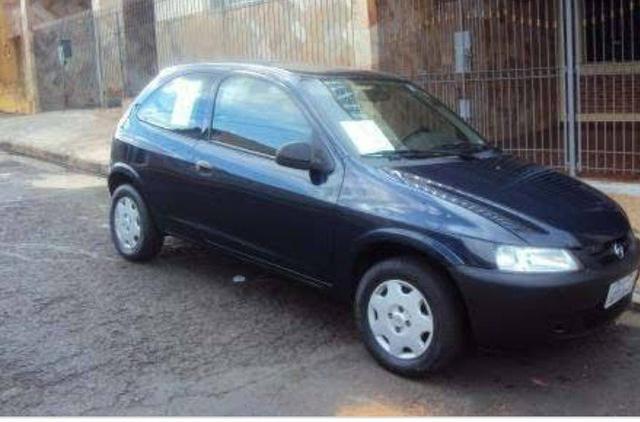 Celta 1.0 2005 com ar condicionado