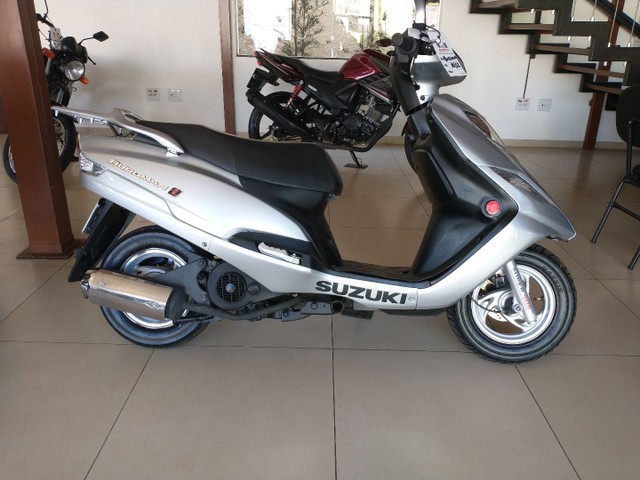 SUZUKI BURGMAN AUTOMÁTICO ANO 2012