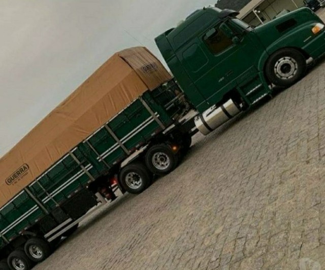 VOLVO NH 12. 420