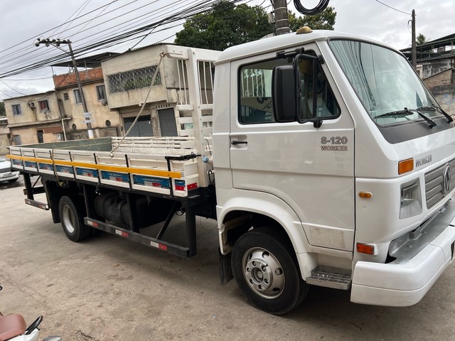 Caminhão Volkswagen worker 8120 carroceria 