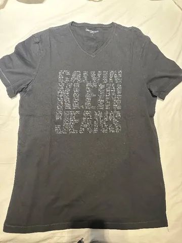 Camiseta Calvin Klein tamanho P