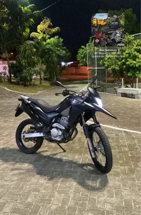 Moto Honda XRE 2016 
