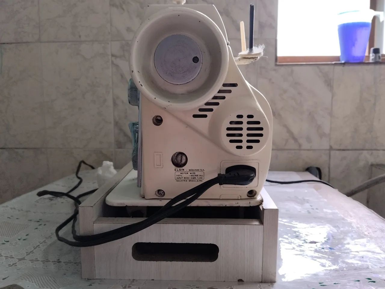 Máquina de Costura Elgin Super Zig Zag  - Foto 4
