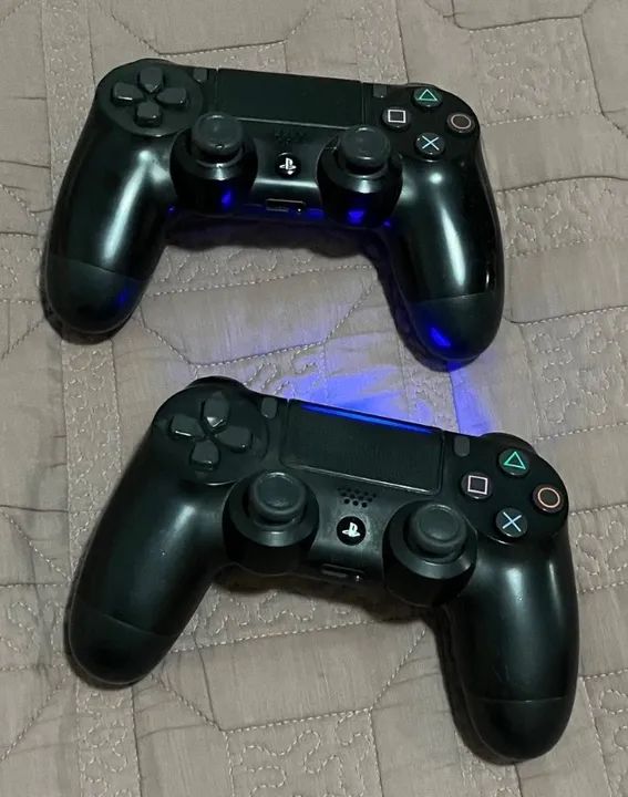 Ps4 Slim com 2 controles e carregador  - Foto 3