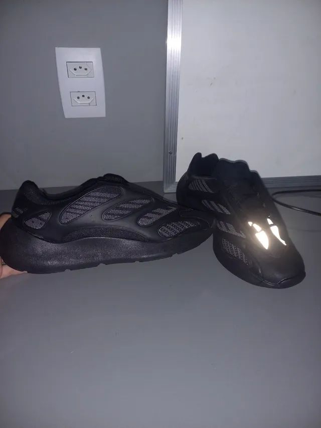 Novo best sale yeezy 700