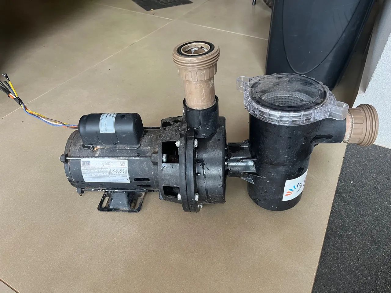 Bomba 1/2cv com pré filtro Nautilus - Foto 2