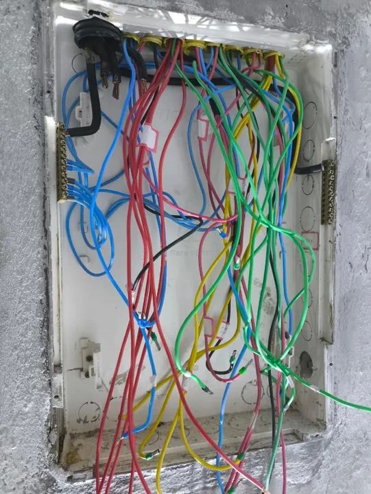 Eletricista Mulher  - Foto 2