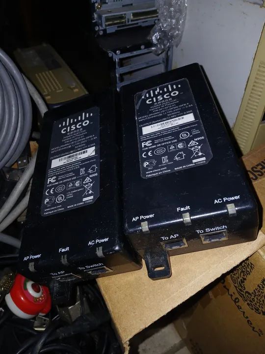 Lote com 4 power injector da cisco POE  - Foto 2