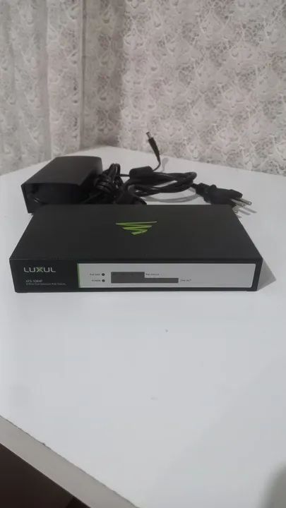 Switch de rede LUXUL XFS-1084P