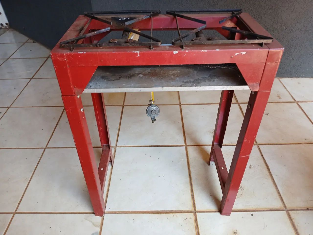 Vendo fogareiro de 2 bocas industrial  - Foto 2