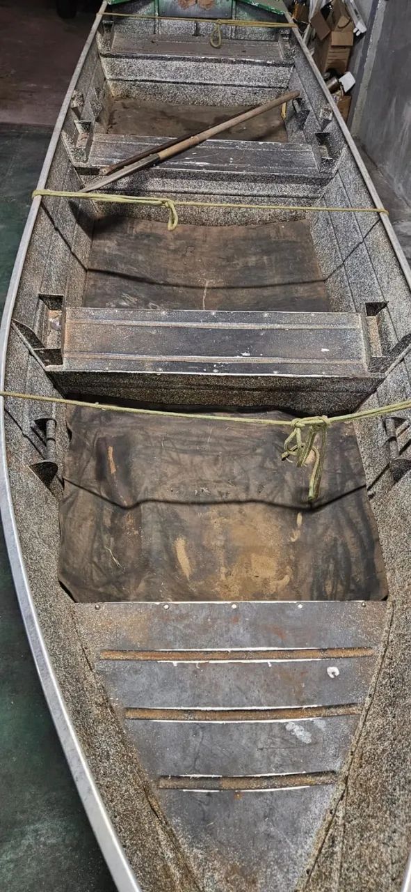 Barco Aluminio com Carreta e Motor de Popa - Foto 11