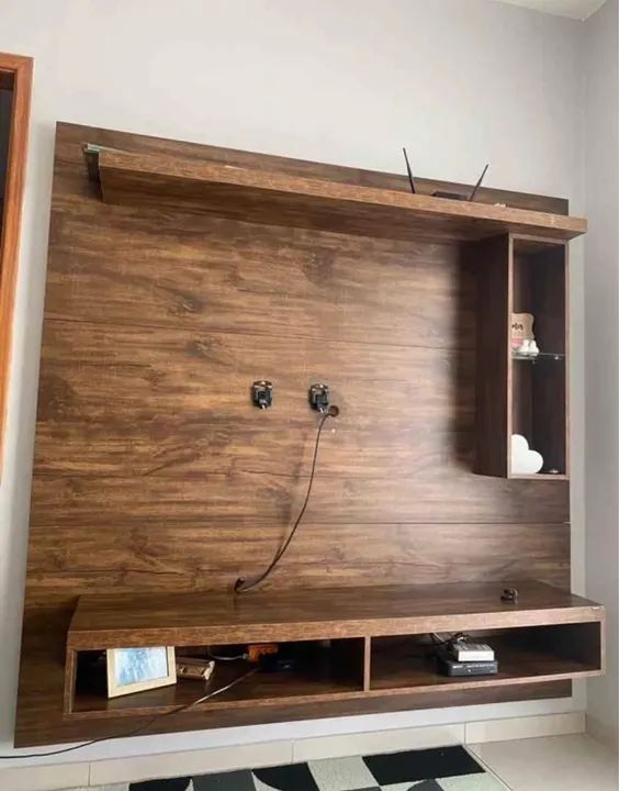 Rack para TV em madeira maciça