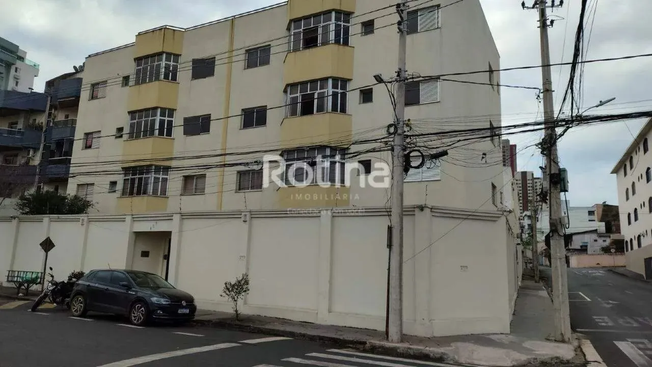 Apartamento para alugar, 3 quartos, Tabajaras - Uberlândia/MG - Rotina Imobiliária
