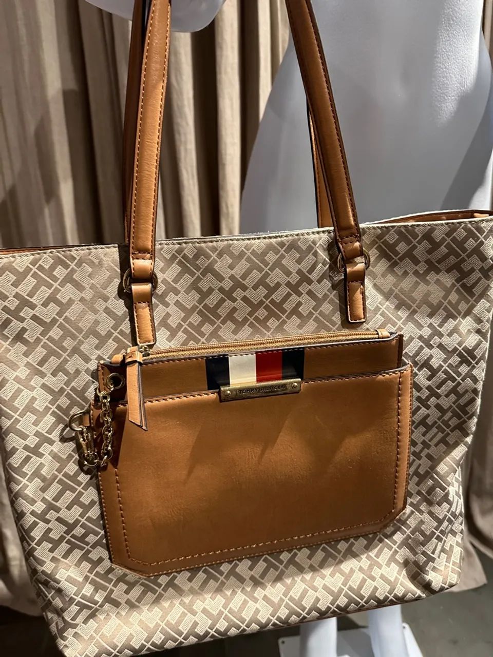 Bolsa Tommy Hilfiger Bege - Foto 3