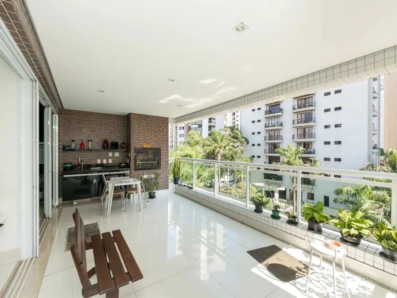 Apartamento tipo para venda com 3 quartos, sendo 3 suítes, 171m²