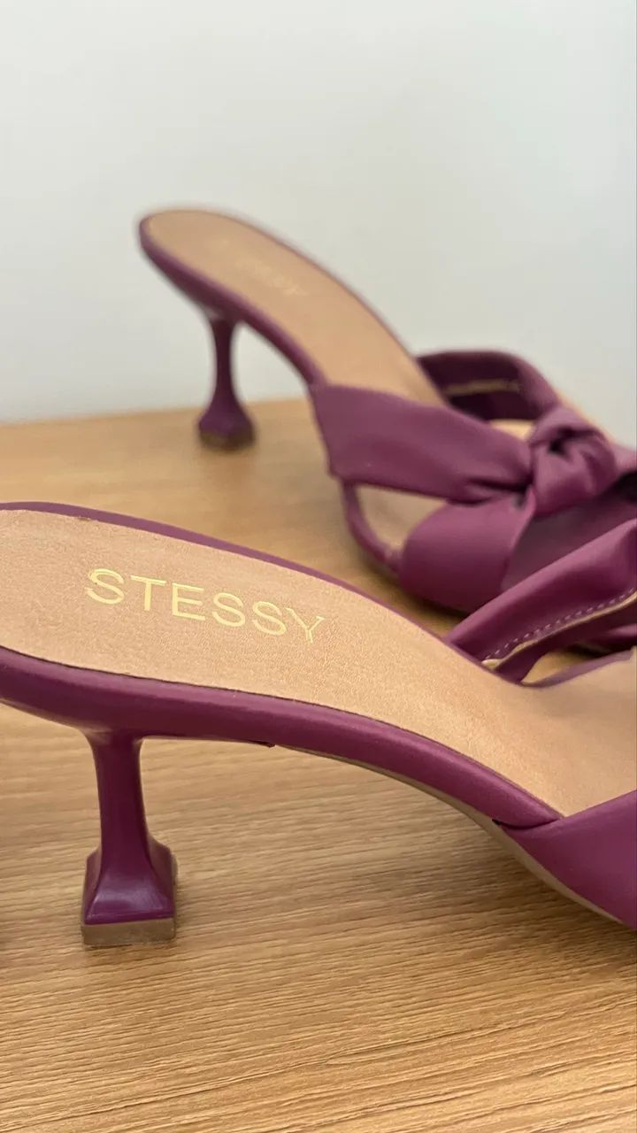 Tamanco roxo/ fucsia