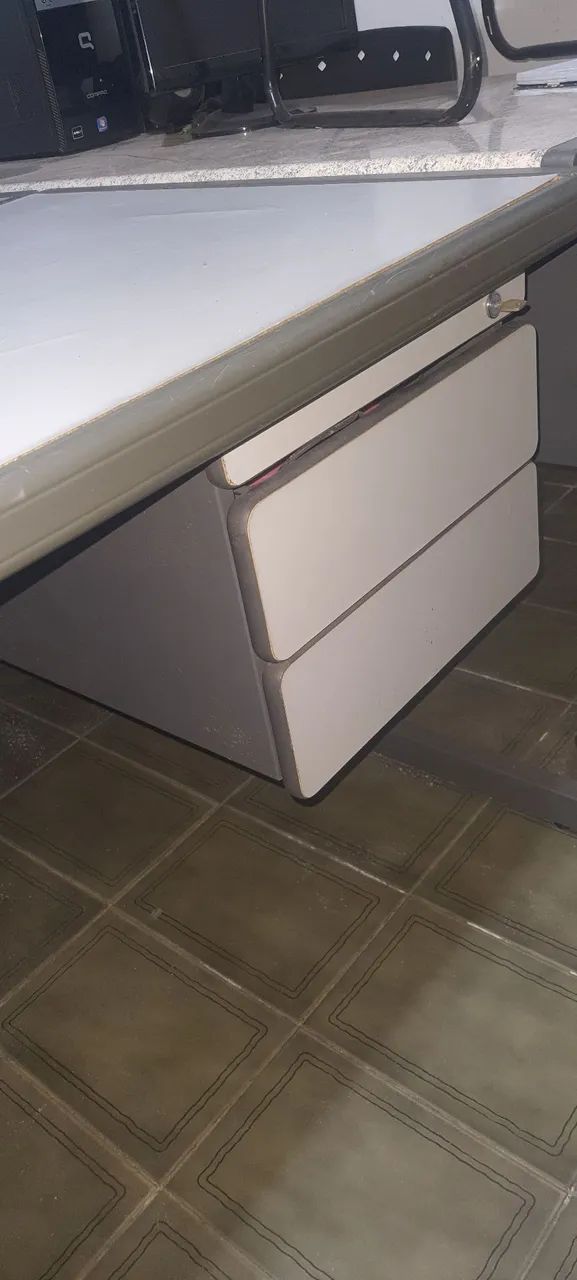 Mesa básica para escritório Padrão  - Foto 5