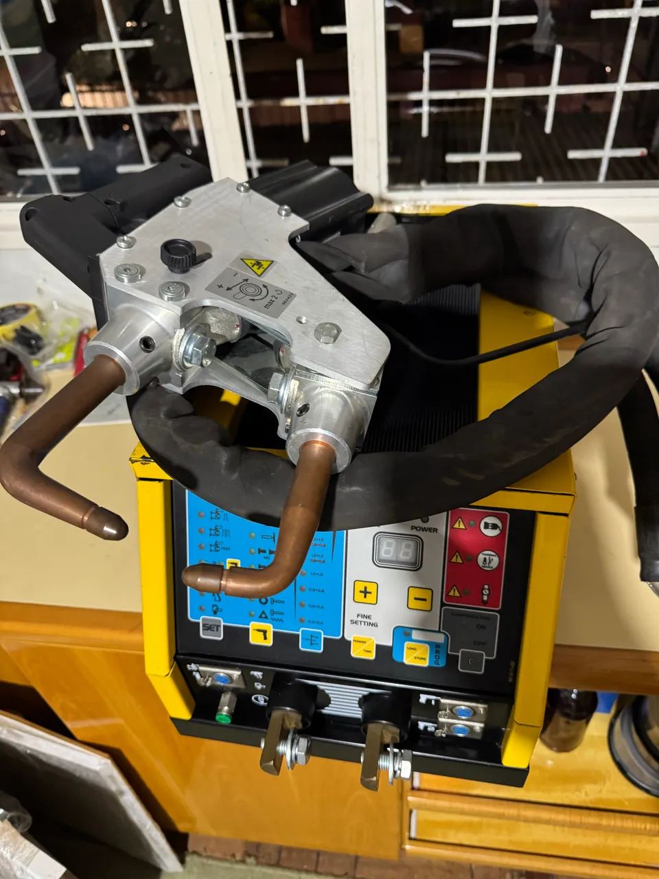 Solda ponta e repuxadeira Spanesi