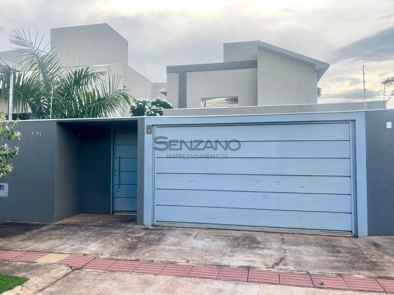 Sobrado em Vila do Polones - Campo Grande