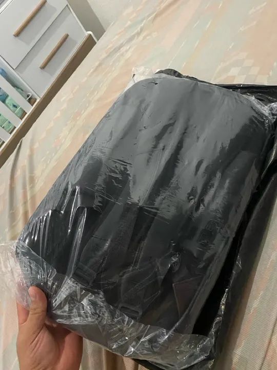 Mochila Masculina Preta de Couro - Foto 4