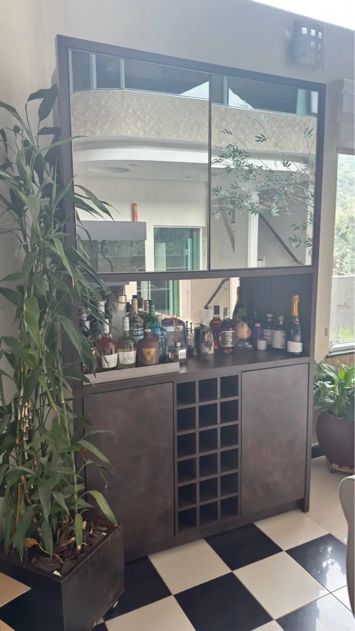 Bar Moderno com Espelho e Adega64254011764482120