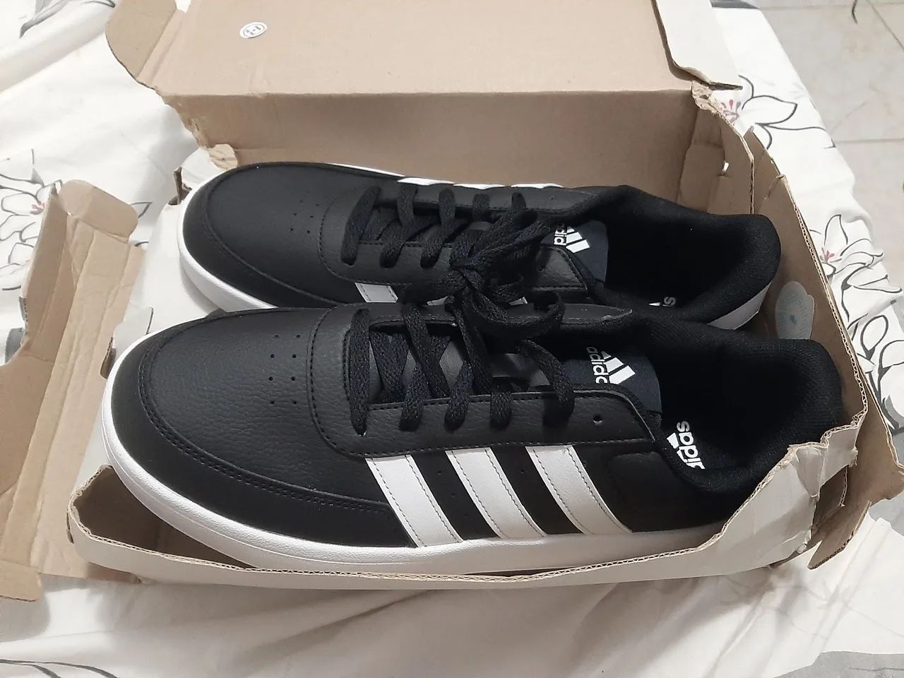 Adidas Court Bold - Preto e Branco - Foto 2