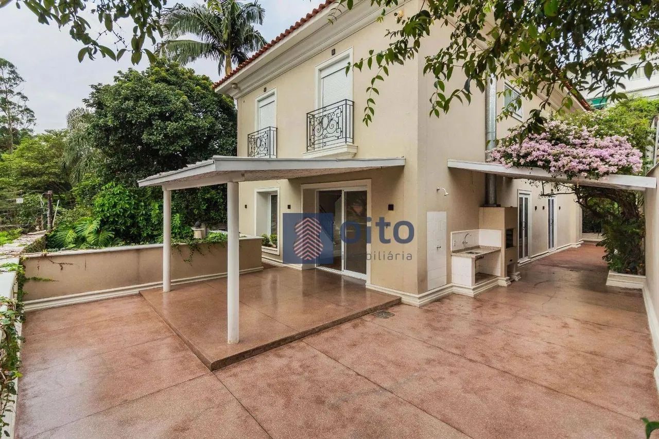 Casa Exclusiva no Pacaembu  Pronta para Morar com Conforto, Sofisticação e Segurança