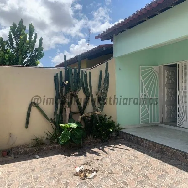 Vendo - Casa - Condomínio Residencial