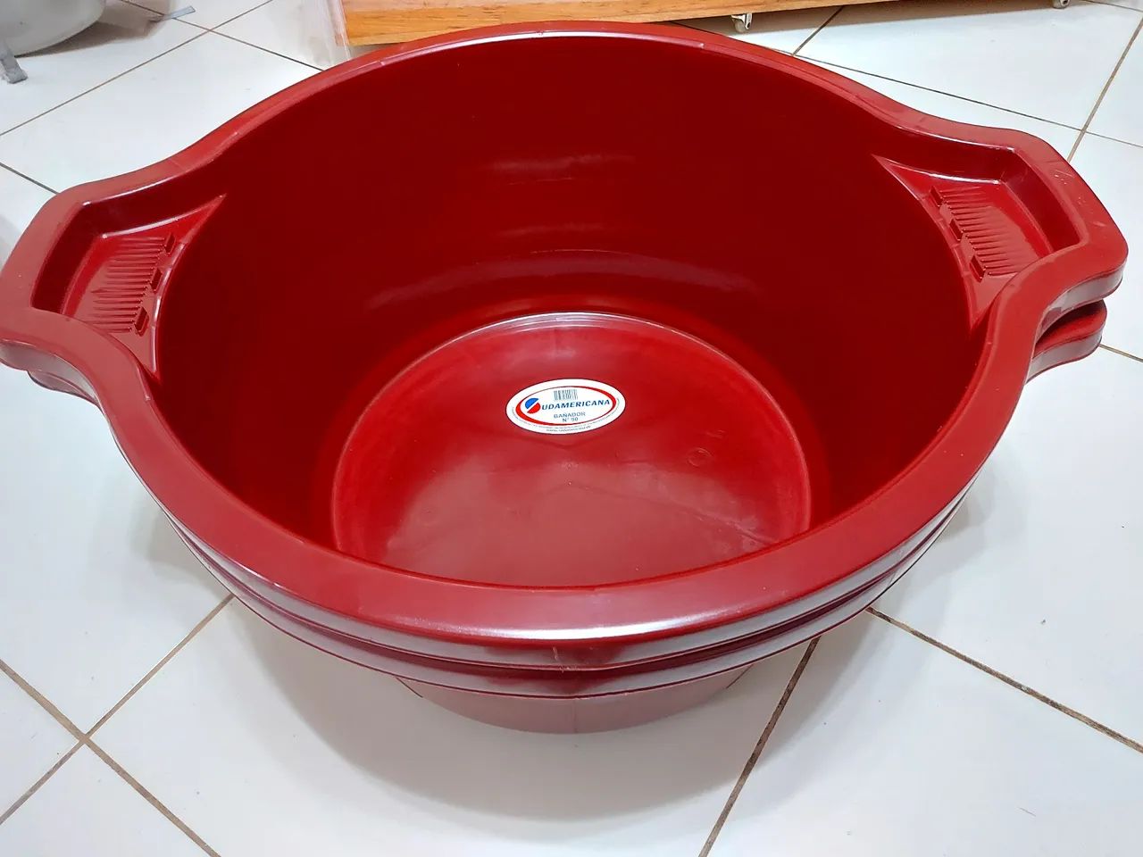  Bacias Plásticas Vermelha e Azul 90 litros - Foto 3