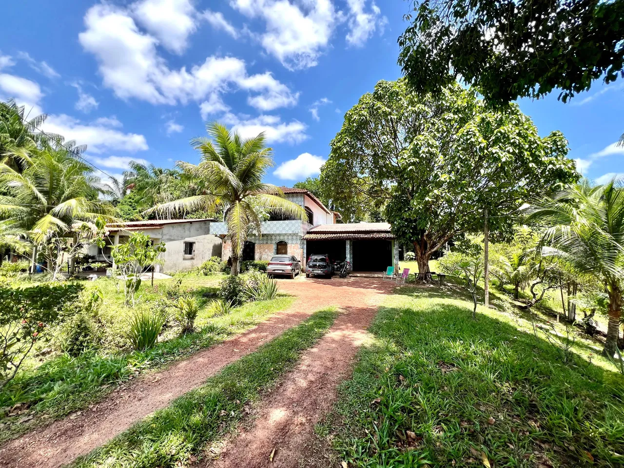 VENDO EXCELENTE SITIO COM 1 HECTARE.