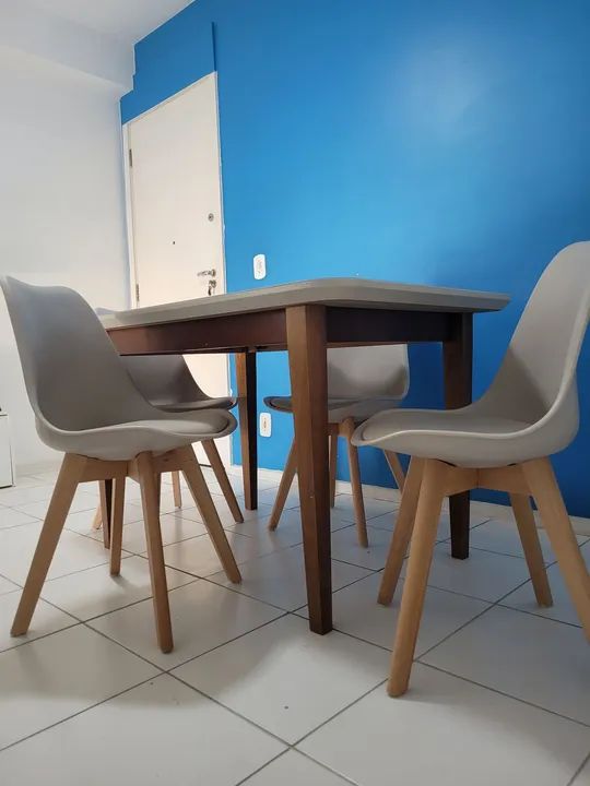 Mesa de jantar com 4 cadeiras 64994315426563122