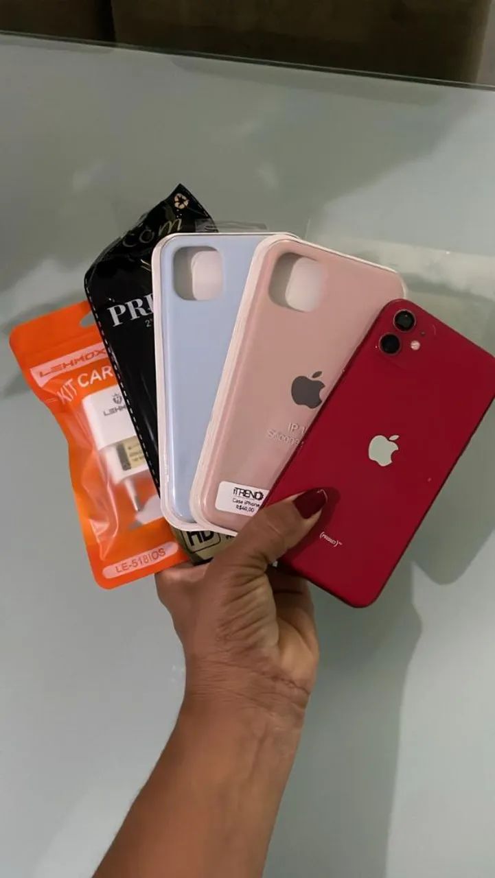 Iphone 11,64g vermelho com tela e bateria nova, em perfeitas